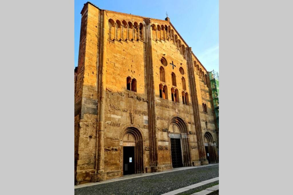 Maison Marina_Pavia San Michele Centro Storico Экстерьер фото